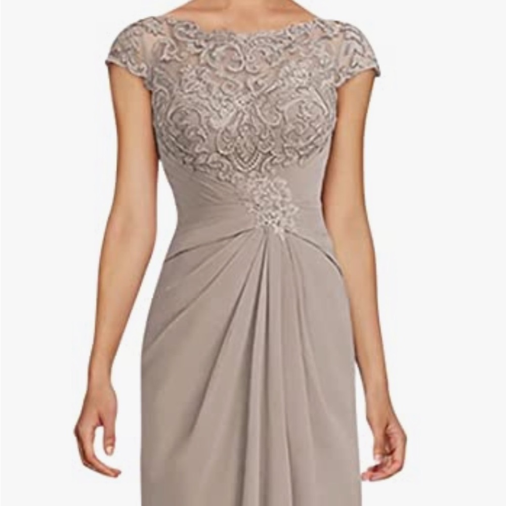 Floor Length Gown, size 4. Brand new with tags, never worn